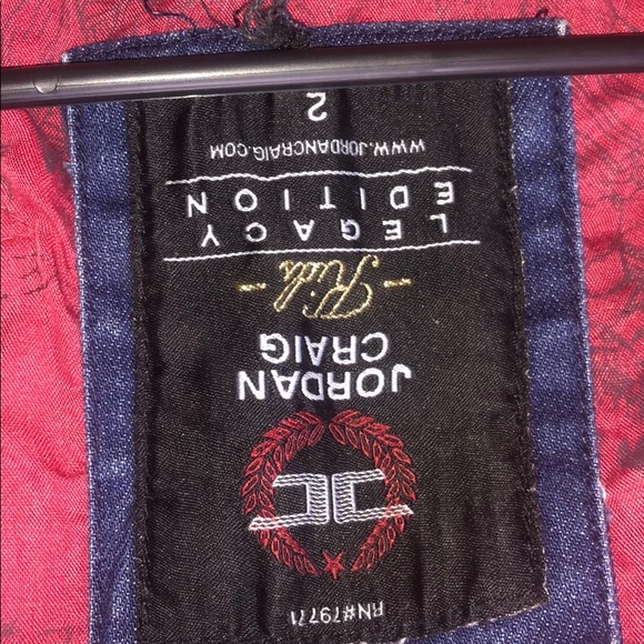 A jacket - Picture 3 of 3